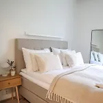 Апартаменты Downtown Arctic By Book Lapland *