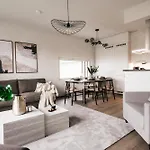 Hostit Cozy Apartament *